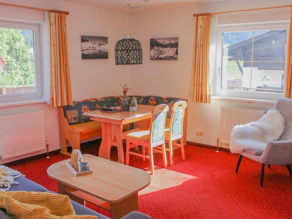 Rotenstein Apartment *